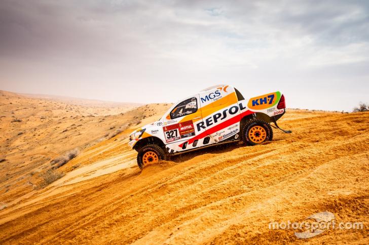 #327 Repsol Rally Team Toyota: Pujol Isidre Esteve, Txema Villalobos